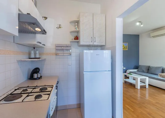 Lovely In With Kitchen